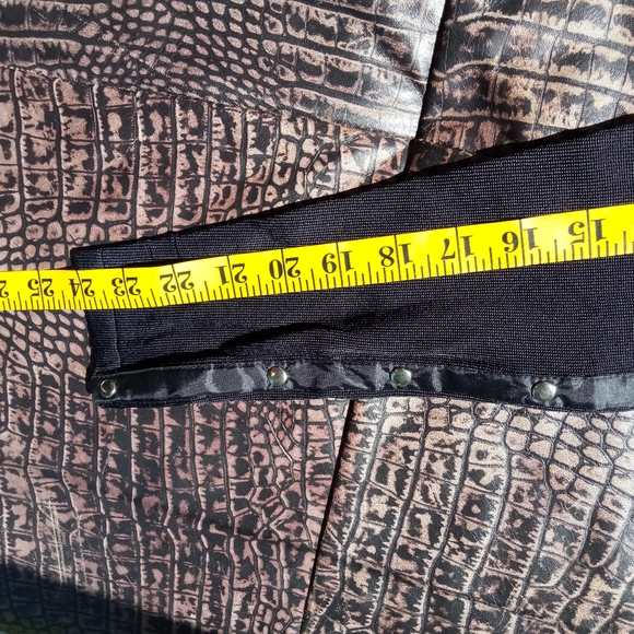 Rebecca Elliot black snap.....L - Picture 12 of 14